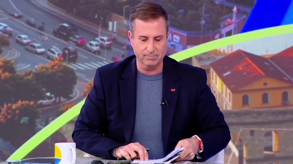 Παναγιώτης Στάθης: Βουρκωμένος ανακοίνωσε τον θάνατο της μητέρας του–«Το έμαθα πριν βγω εκπομπή»