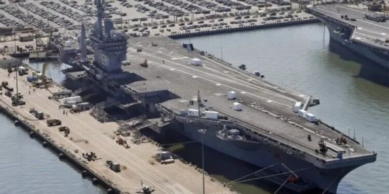 Έκλεισε η βάση στη Σούδα μετά τις απειλές του Ιράν εναντίον κάθε αμερικανικής εγκατάστασης