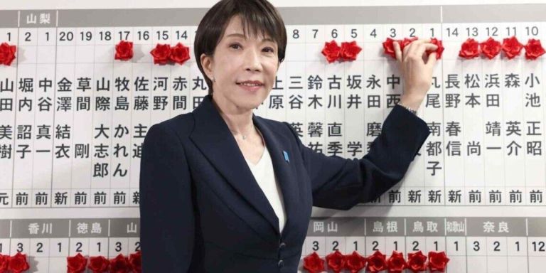 Ιαπωνία: Η Τακαΐτσι σαρώνει τις κάλπες και αποκτά απόλυτο πολιτικό έλεγχο