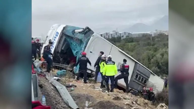 Τουρκία: Τροχαίο με 8 νεκρούς και 26 τραυματίες στην Αττάλεια [pics]