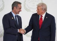 Η Ελλάδα στο κάδρο Τραμπ: Ενέργεια, ναυτιλία, άμυνα και το παραπολιτικό παζλ του «ναι»