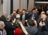 Το αδιαχώρητο στην πίτα Τσάπαλου: μήνυμα Α’ Αθηνών με άρωμα πολιτικής ανανέωσης