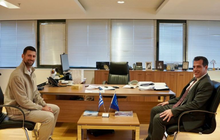 Συνάντηση Θάνου Πλεύρη με τον Τζόκοβιτς: Τιμή μας η επιθυμία του να μείνει με την οικογένειά του στη χώρα μας