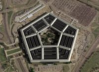 Ο Τραμπ απειλεί την Ευρώπη για τα εξοπλιστικά: Αντίποινα από την Ουάσιγκτον σε «Buy European»