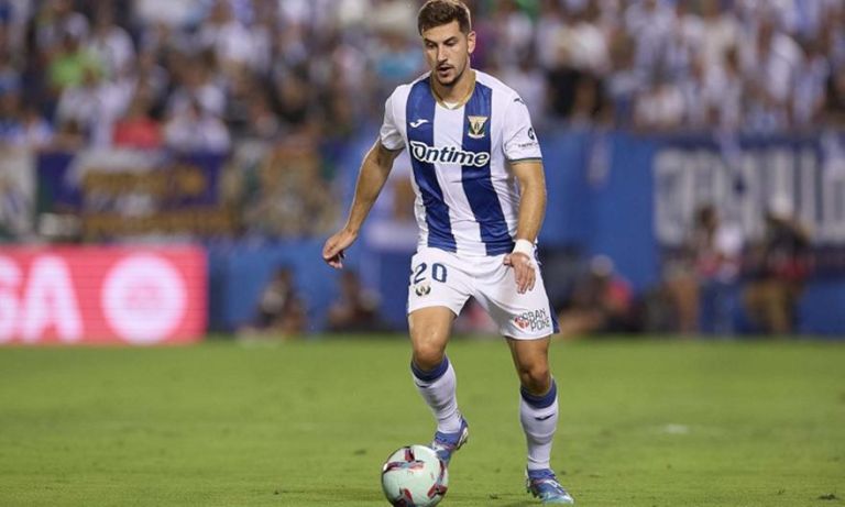 Παναθηναϊκός, μεταγραφές: Κλείνει τον Χάβι Ερνάντεθ για το αριστερό άκρο της άμυνας