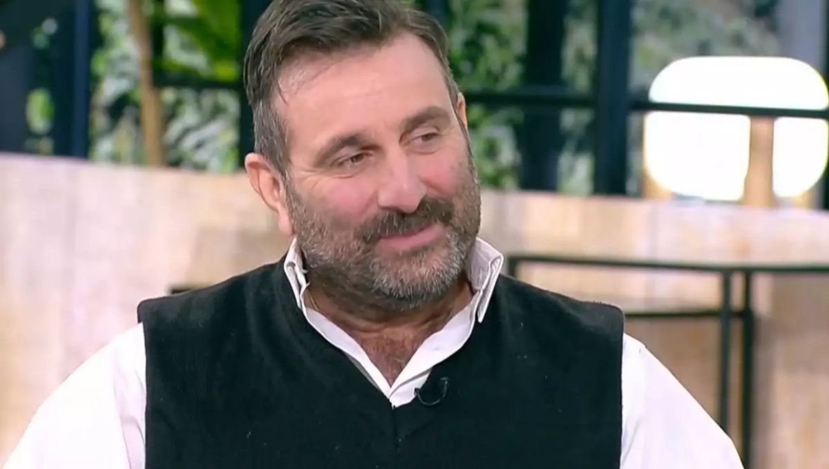 Ηλίας Βαλάσης: «Θα ενοχληθεί κανείς αν κάνω τον σταυρό μου, όχι αν βγω γυμνός στον δρόμο»