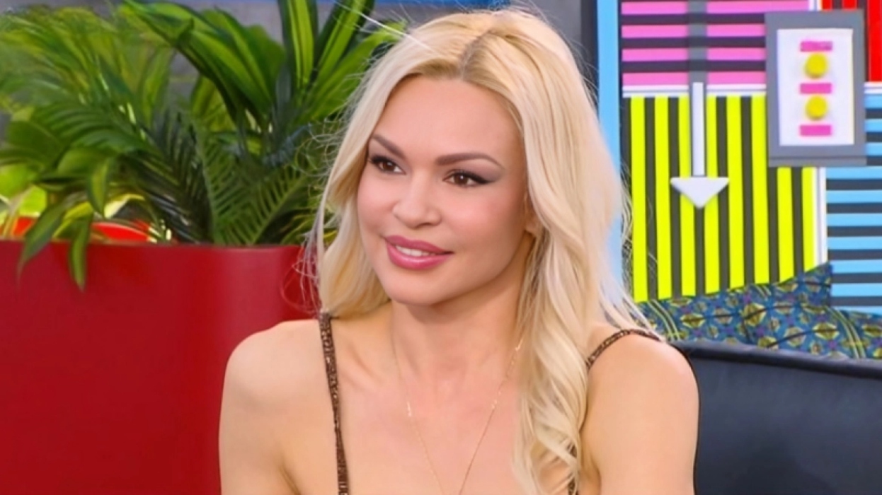 Βίκυ Κάβουρα: Η κόρη μου 20 μηνών είναι κολλημένη με τον Άγιο Παΐσιο, πριν κοιμηθεί τον βλέπει στην τηλεόραση