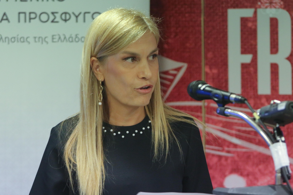 Βολουδάκη: Παρουσίασε τους δύο άξονες της κυβερνητικής πολιτικής για το μεταναστευτικό