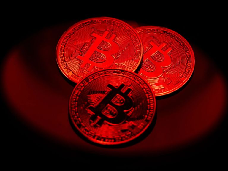 Bitcoin πάνω από τις 70.000 – Ράλι ανακούφισης ή παγίδα σε αγορά υψηλού ρίσκου;