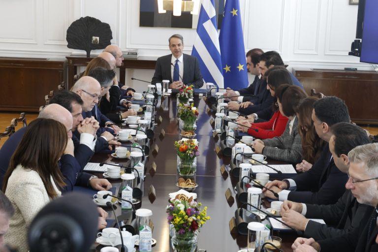 Μητσοτάκης σε Σαμαρά: “Ας μην ταράζονται οι επαγγελματίες ανησυχούντες–Η Ελλάδα ασκεί κυριαρχικά δικαιώματα”