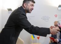 Αμπού Ντάμπι: Το «κρυφό χαρτί» Πούτιν – Η παραίτηση Ζελένσκι ως όρος ειρήνης