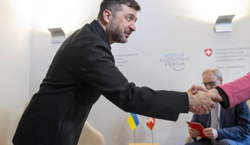 Αμπού Ντάμπι: Το «κρυφό χαρτί» Πούτιν – Η παραίτηση Ζελένσκι ως όρος ειρήνης