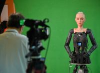 Κούρσα για ανθρωποειδή ρομπότ: Atlas, Optimus, Sophia, Ameca και το εργοστάσιο του μέλλοντος