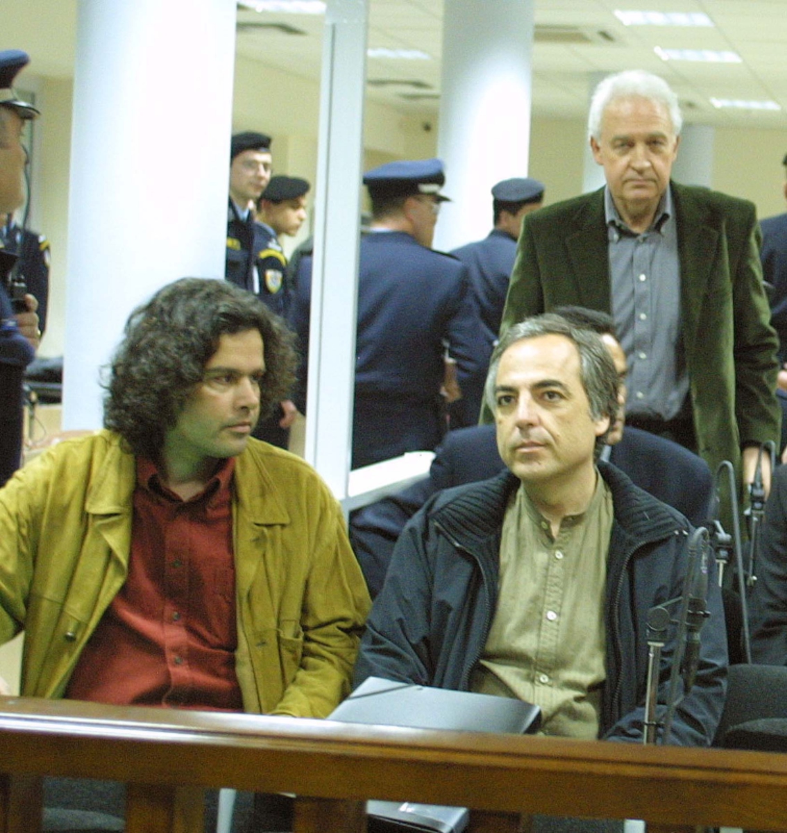 Οι νέες αποκαλύψεις Κουφοντίνα για τη 17Ν–Το δίλημμα να σκοτώσει τον Ξηρό και το πρόσωπο μυστήριο «ο γέρος»