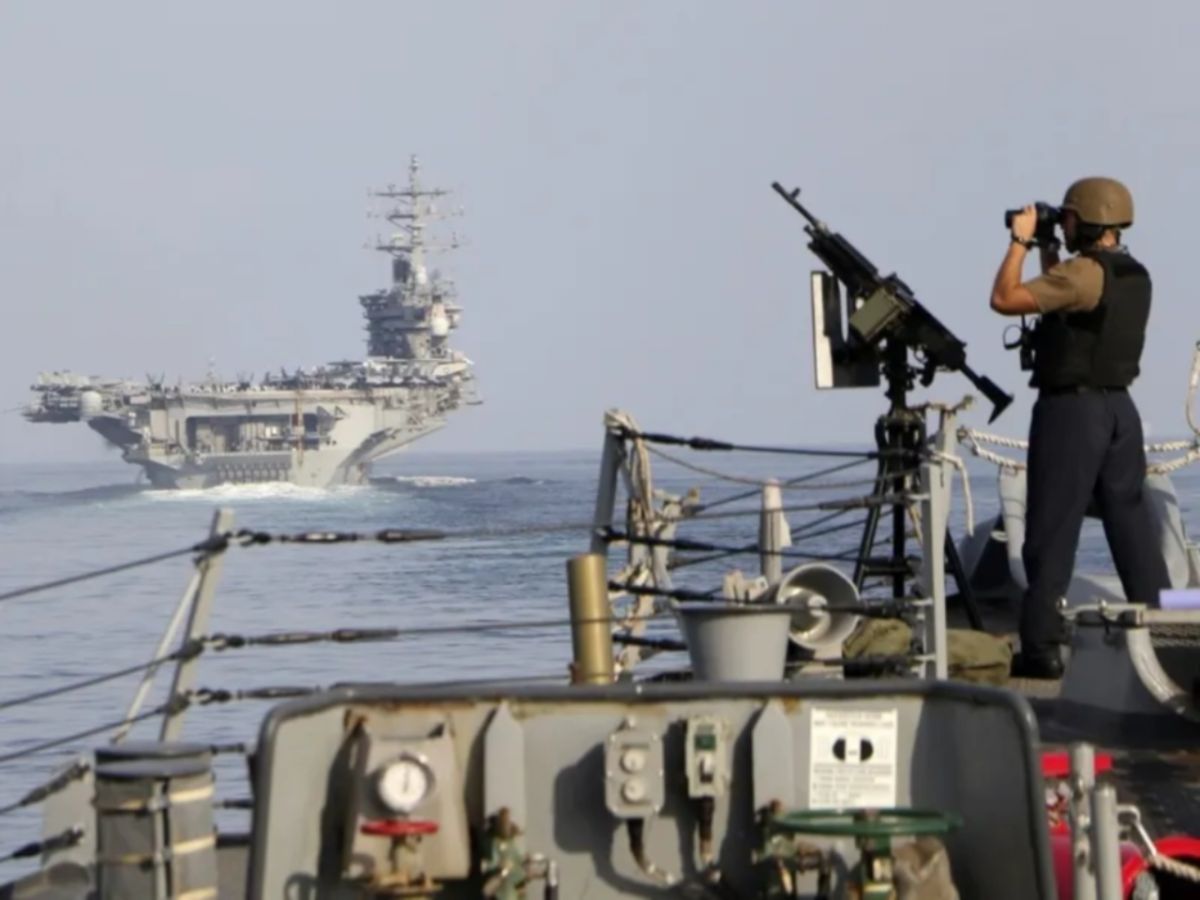 Τεχεράνη: Δεν θα αφήσουμε να περάσει ούτε ένα λίτρο πετρελαίου από το Στενό του Ορμούζ