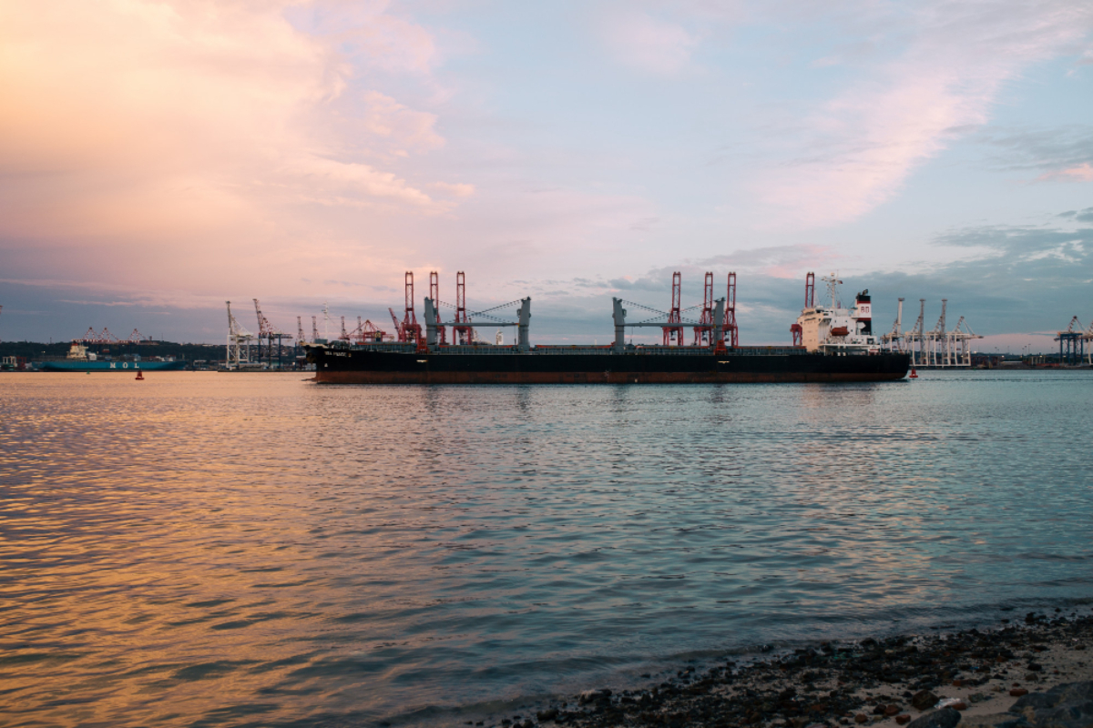 Ισπανία: Ευάλωτη λόγω αμερικανικού LNG μέσα στη σκιά της έντασης με Τραμπ