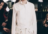 Αποθέωση Άντερσον στον Dior – Στάσιμος ο Βακαρέλο στον Saint Laurent