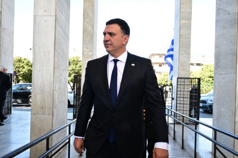 ΥΝΑΝΠ σε συναγερμό για Ορμούζ: Σχέδιο προστασίας ελληνόκτητων πλοίων στον Περσικό