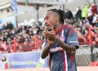 Ολυμπιακός: Ο φορμαρισμένος Μαρτίνς και ο Μπρούνο με ρεκόρ όργωσαν την αριστερή πλευρά