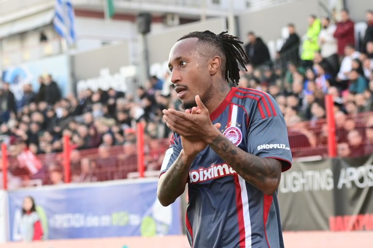 Ολυμπιακός: Ο φορμαρισμένος Μαρτίνς και ο Μπρούνο με ρεκόρ όργωσαν την αριστερή πλευρά