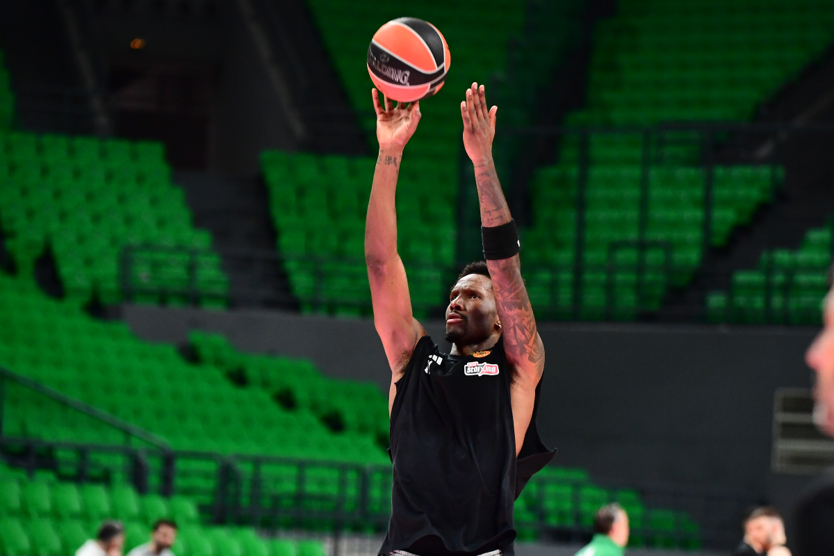 Νάιτζελ Χέιζ-Ντέιβις: «Η EuroLeague δεν κερδίζεται στα χαρτιά, αλλά στα παιχνίδια»