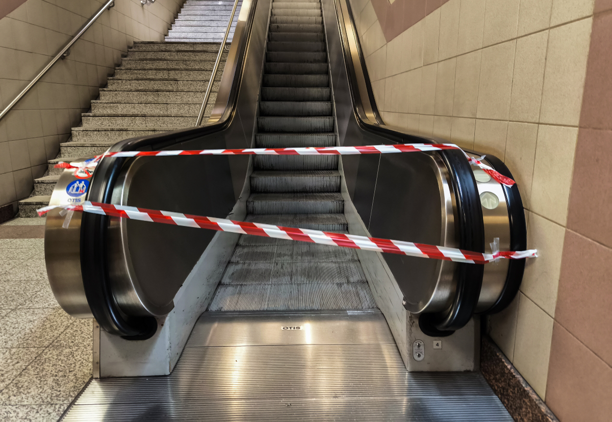 Σκηνές πανικού στο Μετρό: Ληστεία με απειλή όπλου και καταδίωξη μέσα στο τούνελ