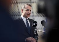 Η κυβέρνηση διαλέγει οικονομική άμυνα με υψηλό πολιτικό κόστος