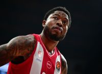 Ταϊρίκ Τζόουνς: Τι δείχνει πραγματικά η χειρονομία προς την εξέδρα [vid]