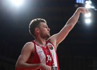 Βεζένκοφ για Ολυμπιακό και Μπαρτζώκα: «Μόνο οι τίτλοι μετράνε»