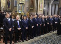 Παρουσία Τασούλα και Μητσοτάκη η δοξολογία στη Μητρόπολη για την 25η Μαρτίου [vid,pics]