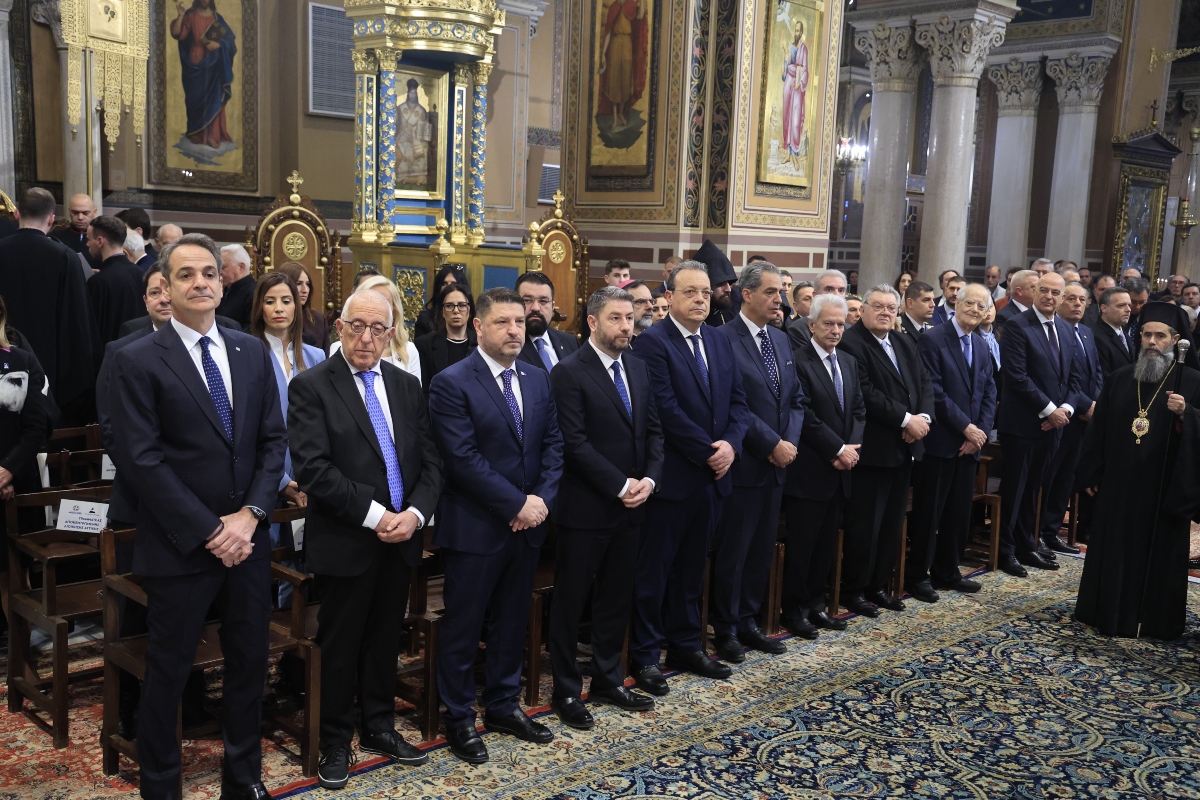 Παρουσία Τασούλα και Μητσοτάκη η δοξολογία στη Μητρόπολη για την 25η Μαρτίου [vid,pics]