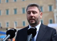 Ανδρουλάκης: Έχουμε χρέος να διατηρήσουμε τις αρχές και τις αξίες όσων θυσιάστηκαν για την πατρίδα