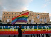 Συνταγματική η υιοθεσία από ομόφυλα ζευγάρια – Ιστορική απόφαση της Ολομέλειας του ΣτΕ