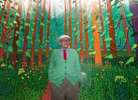 Ντέιβιντ Χόκνεϊ: Το μνημειώδες έργο 70 μέτρων που καθηλώνει το Λονδίνο