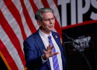 ΗΠΑ: Ο Μπέσεντ εξετάζει άρση κυρώσεων στο ιρανικό πετρέλαιο σε πλοία – Στόχος οι χαμηλές τιμές