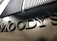 Moody’s: Πρωτογενή πλεονάσματα άνω του 3% για την Ελλάδα έως το 2027