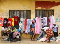 Αφρική: Πώς ΔΝΤ και «πράσινοι» ευρωπαϊκοί κανόνες σφίγγουν τον κλοιό