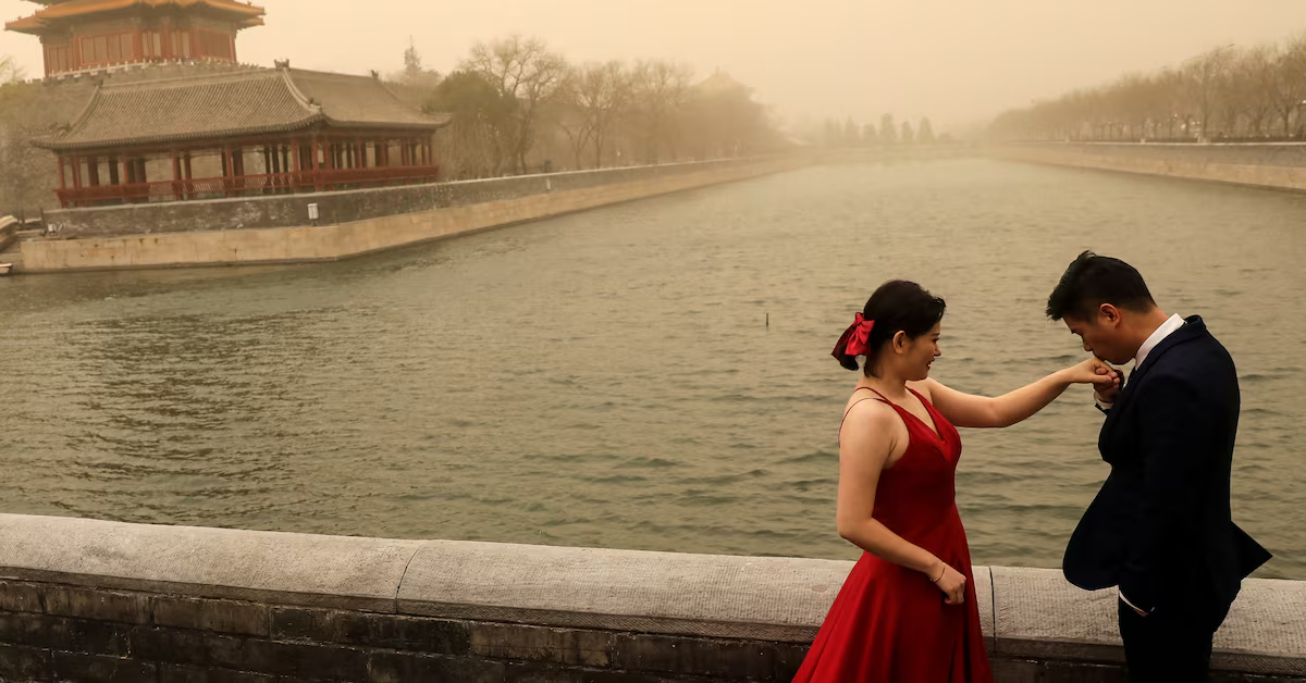 Κίνα: Πανεπιστήμιο προτρέπει τους φοιτητές να ερωτευτούν για να στηριχθούν γάμοι και γεννήσεις