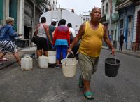 WSJ για Κούβα: Στο χείλος της κατάρρευσης το καθεστώς, κρίσιμο το στοίχημα Τραμπ