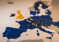 Ενεργειακό σοκ χωρίς «μαξιλάρι»: Οι Ευρωπαίοι πληρώνουν τον πόλεμο – εκτεθειμένα τα ελληνικά νοικοκυριά