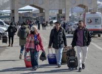 Φεύγουν από το Ιράν: οι πολίτες φοβούνται περισσότερο το καθεστώς από τον πόλεμο