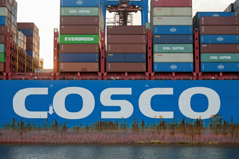 Δύο κινεζικά πλοία της Cosco επιχείρησαν να βγουν από τον Περσικό Κόλπο μέσω του Ορμούζ