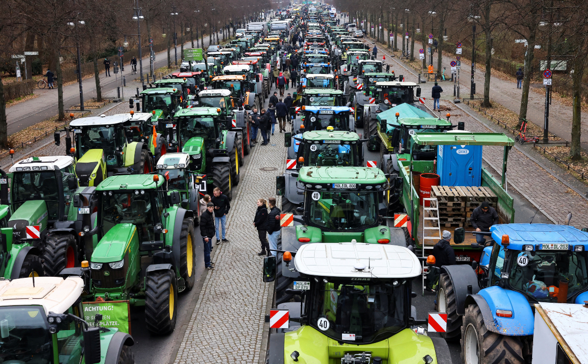Εμπορική συμφωνία ΕΕ-Αυστραλίας: Οργή αγροτών και ευρωβουλευτών – «Άλλη μια προδοσία μετά τη Mercosur»