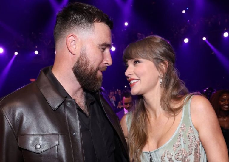 Taylor Swift: «Χαρούμενη, Σίγουρη και Ελεύθερη» χάρη στον Αρραβωνιαστικό της Travis Kelce