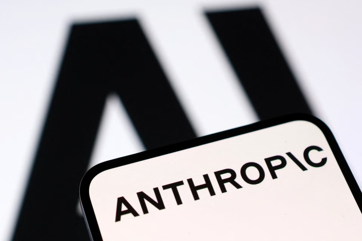 Λευκός Οίκος: Σχέδιο εκτελεστικού διατάγματος για απομάκρυνση της Anthropic