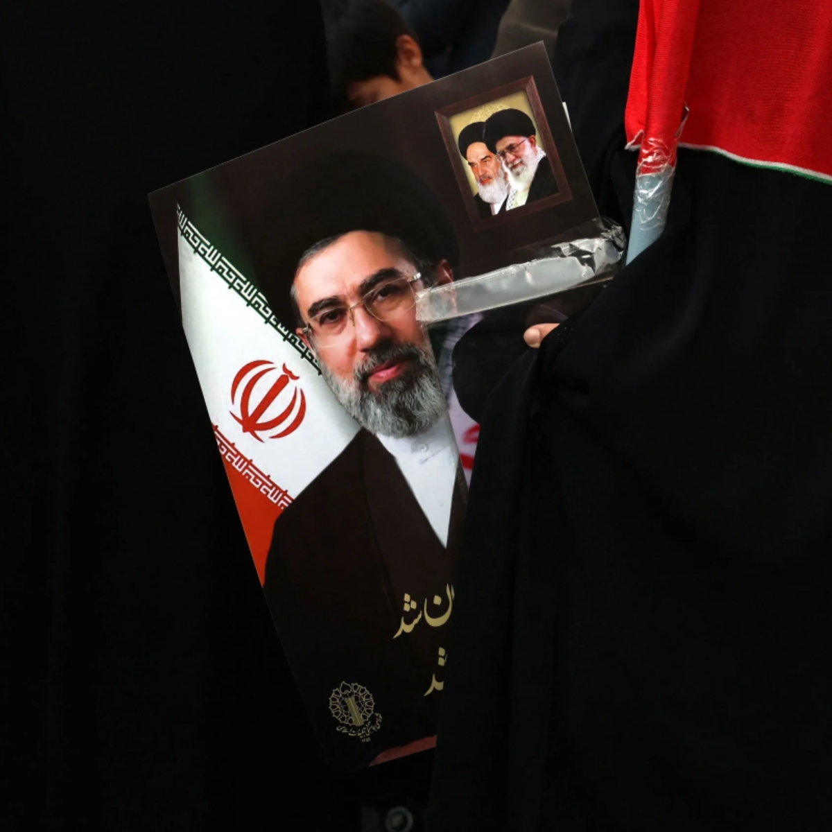 Μοτζτάμπα Χαμενεΐ: Οι αμερικανικές βάσεις να κλείσουν άμεσα – εκδίκηση για τους μάρτυρες