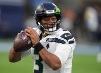 Russell Wilson: Έχτισε brand παιδικών αθλητικών με πωλήσεις άνω των 100 εκατ.