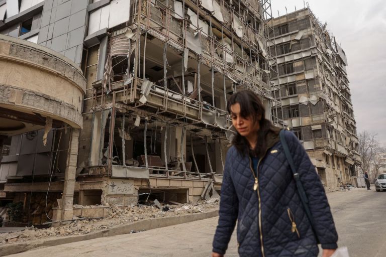 Starlink και βιντεοπαιχνίδια: Η νεανική καθημερινότητα στην εμπόλεμη Τεχεράνη