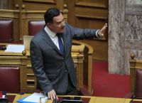 Σφοδρή απάντηση Άδωνι για την υγεία: «Ντροπή σε όσους χτυπούν άνθρωπο στη ΜΕΘ»