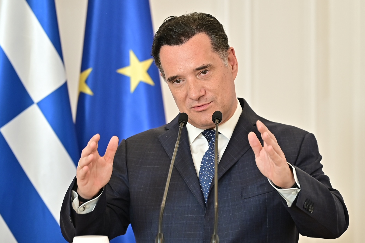 Άδωνις Γεωργιάδης: Η Ιστορική Δωρεά Χατζηιωάννου που Αλλάζει την Υγεία στα 47 Νησιά!